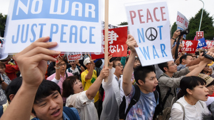 Japonci protestují proti možnosti nasadit armádu v zahraničí