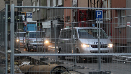 Kriminalisté začali vyslýchat Dahlgrena. Chtějí znát motiv