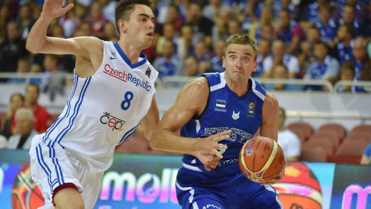 Basketbalisté zahájili ME suverénním vítězstvím