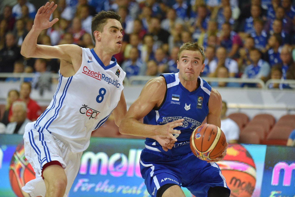 Basketbalisté zahájili ME suverénním vítězstvím