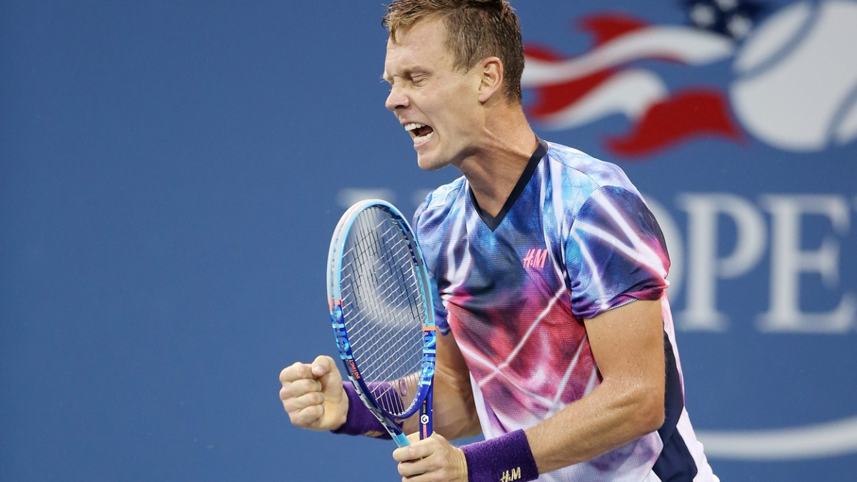 Berdych a Kvitová jsou v osmifinále, Veselý skrečoval zápas