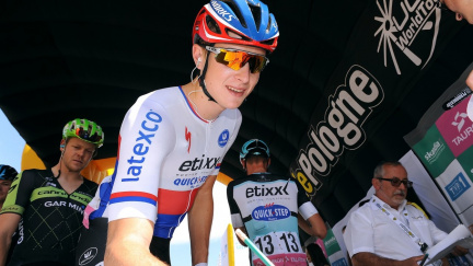 Vakoč vyhrál druhou etapu Kolem Británie a vede celkové pořadí