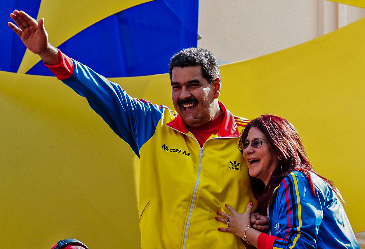 Venezuelský režim se u moci drží zuby nehty