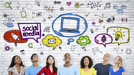 Facebook vás má přečtené. Jak vybírá 'lidi, které byste mohli znát?'