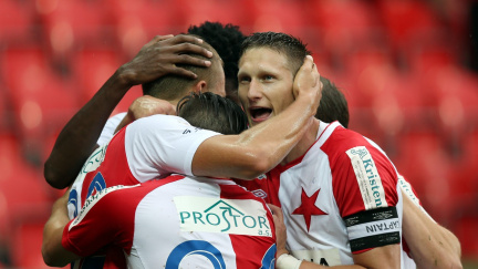 Slavia splatila část dluhů. Soud jednání o insolvenci odročil