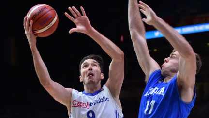 Itálie byla nad síly českých basketbalistů. V cestě do kvalifikace o Rio stojí Lotyšsko