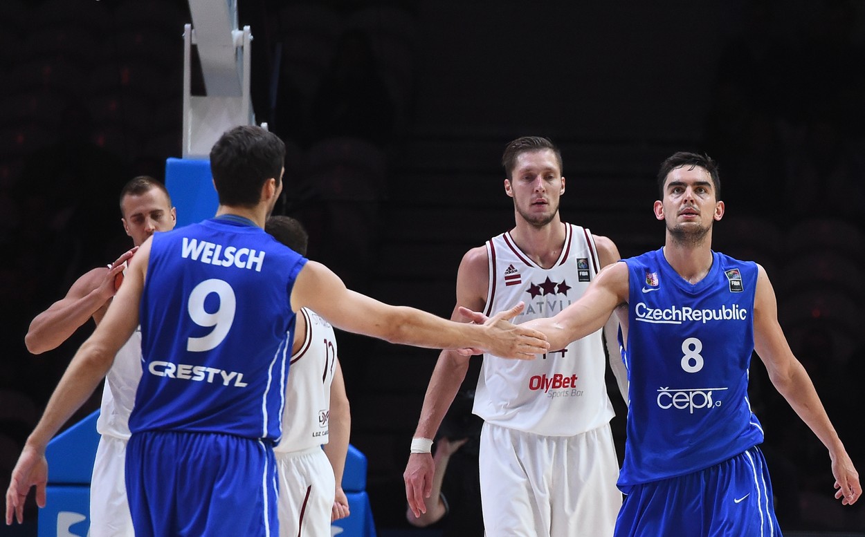 Čeští basketbalisté deklasovali Lotyšsko a mají nakročeno do Ria!