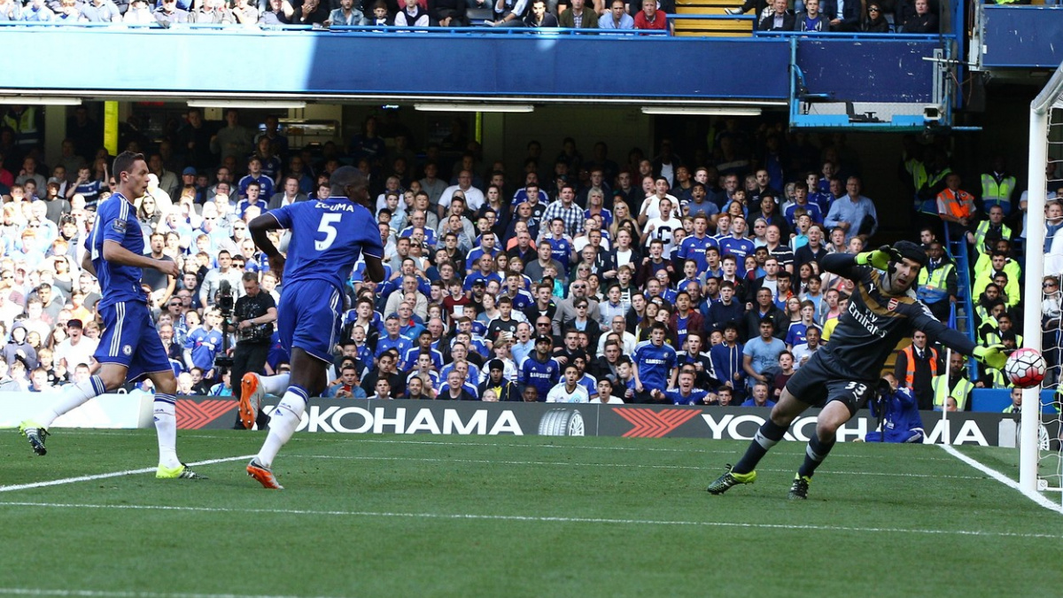 Čech se vrátil na Stamford Bridge, dvakrát inkasoval a Arsenal podruhé v sezoně prohrál