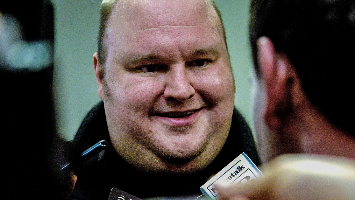 Je to boj o nadvládu nad internetem, varuje stíhaný majitel Megauploadu