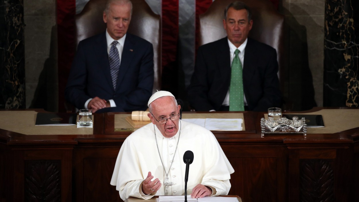 Papež poprvé vystoupil v Kongresu. Sklidil ovace vestoje