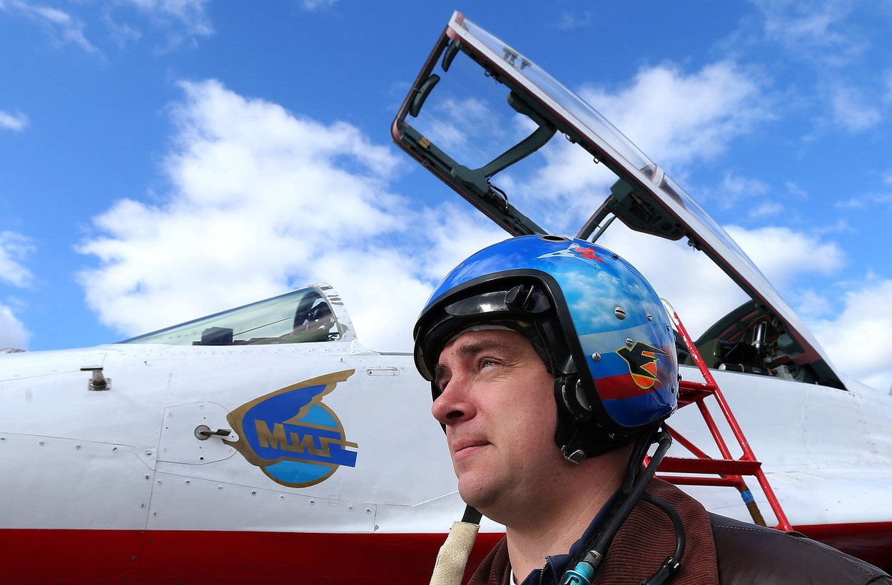 Syřané vítají ruské 'návštěvníky' jako bratry a spasitele. Vědí, že jsou to vojenští piloti