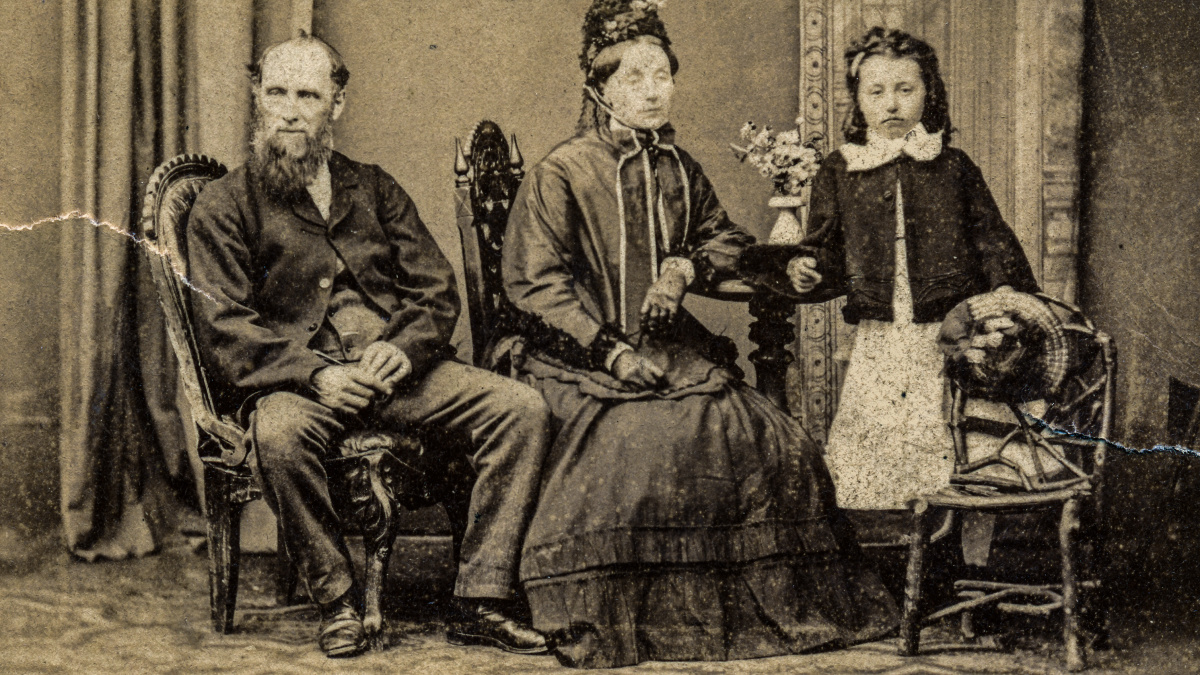 Proč se lidé na starých fotografiích neusmívají