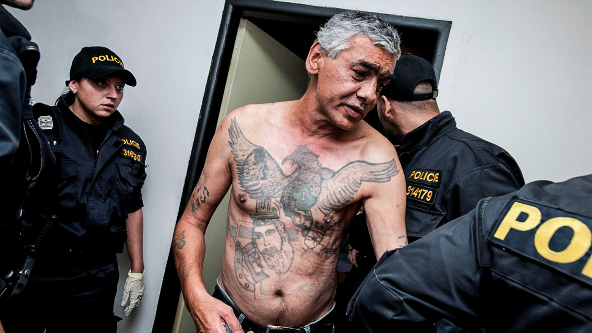 Česko chce odsouzené cizince trestat vyhoštěním. Je to nespravedlivé, varují ochránci