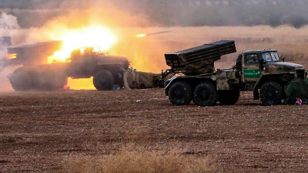 Syrská armáda zahájila masivní nástup. Cestu jí vyčistili Rusové