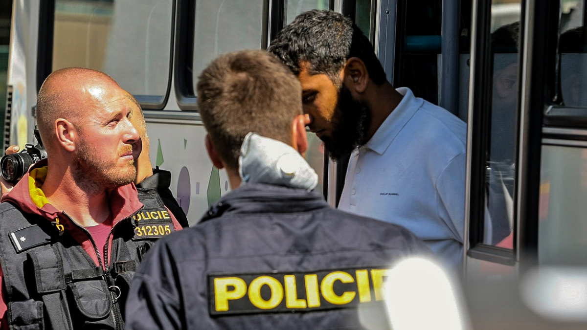 Česko opevňuje hranice s Rakouskem. Výrazně zpřísní kontroly