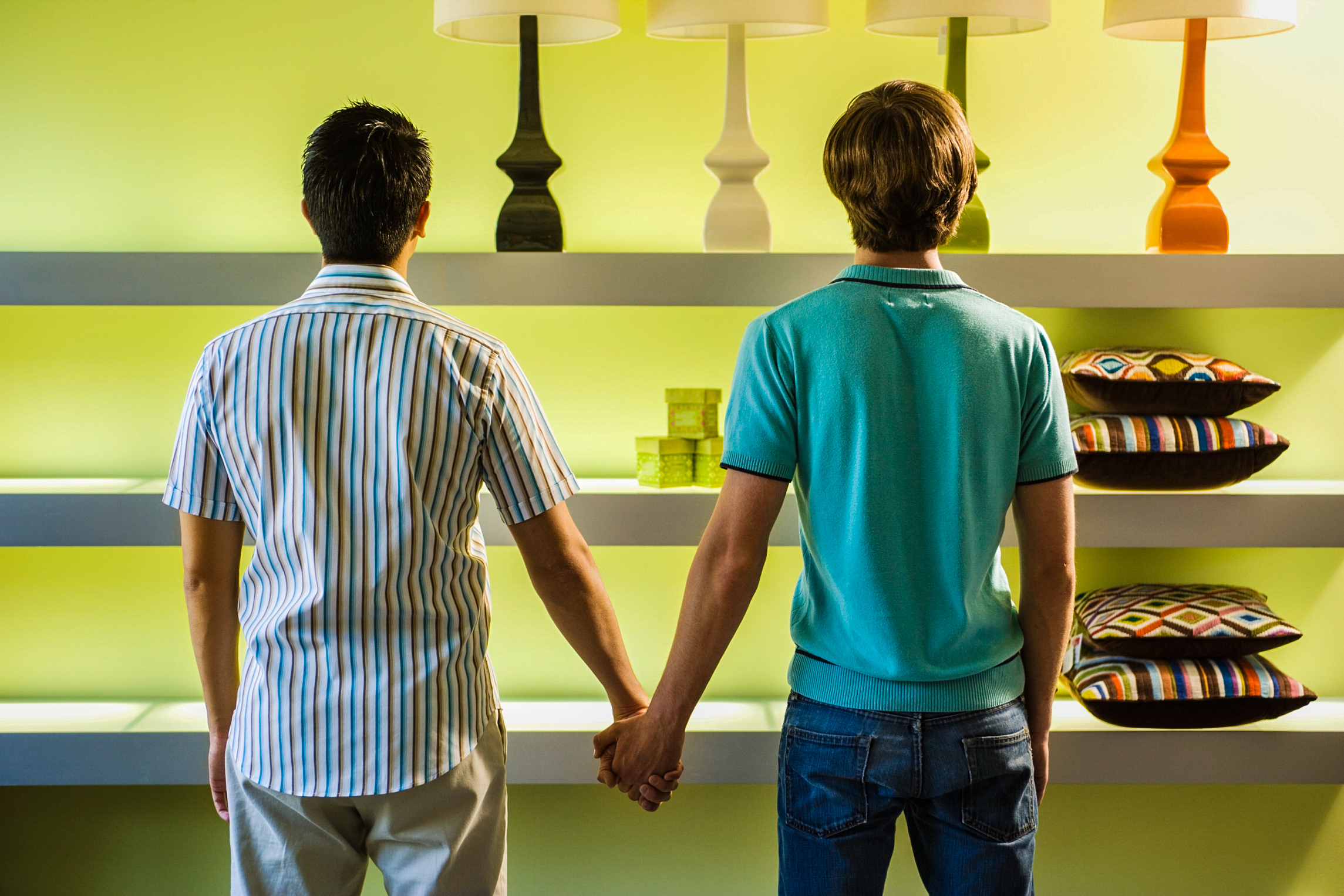 Homosexualita mužů se prý dá předpovídat