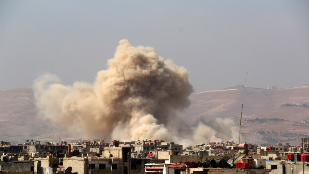 Útočte na bašty Asada, vyzval povstalce kvůli ruským náletům šéf An-Nusry