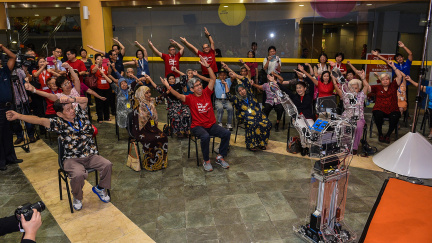 S udržováním fyzičky u seniorů pomůže robotický tělocvikář