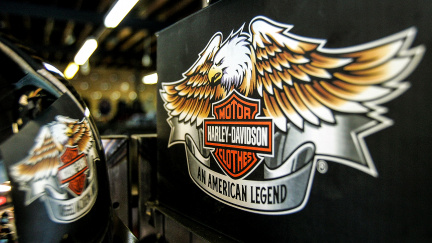 Legendární Harley-Davidson bude propouštět. Klesly mu zisky