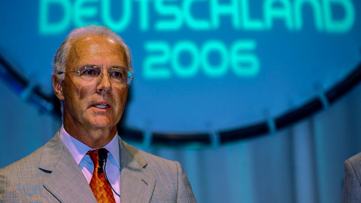 Hon na čarodějnice pokračuje. FIFA vyšetřuje i Beckenbauera a Villara