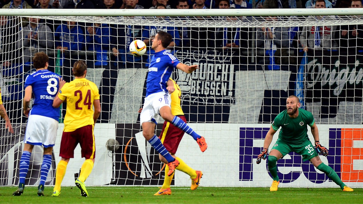 Sparta zaskočila Schalke a bere bod. Remizoval i Liberec, Plzeň padla