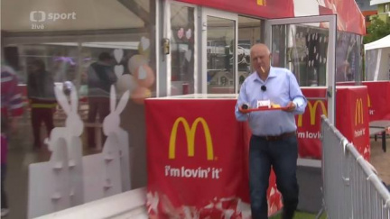 Komentář: Dáš si taky hranolky? (Ne)skrytá reklama v Česku