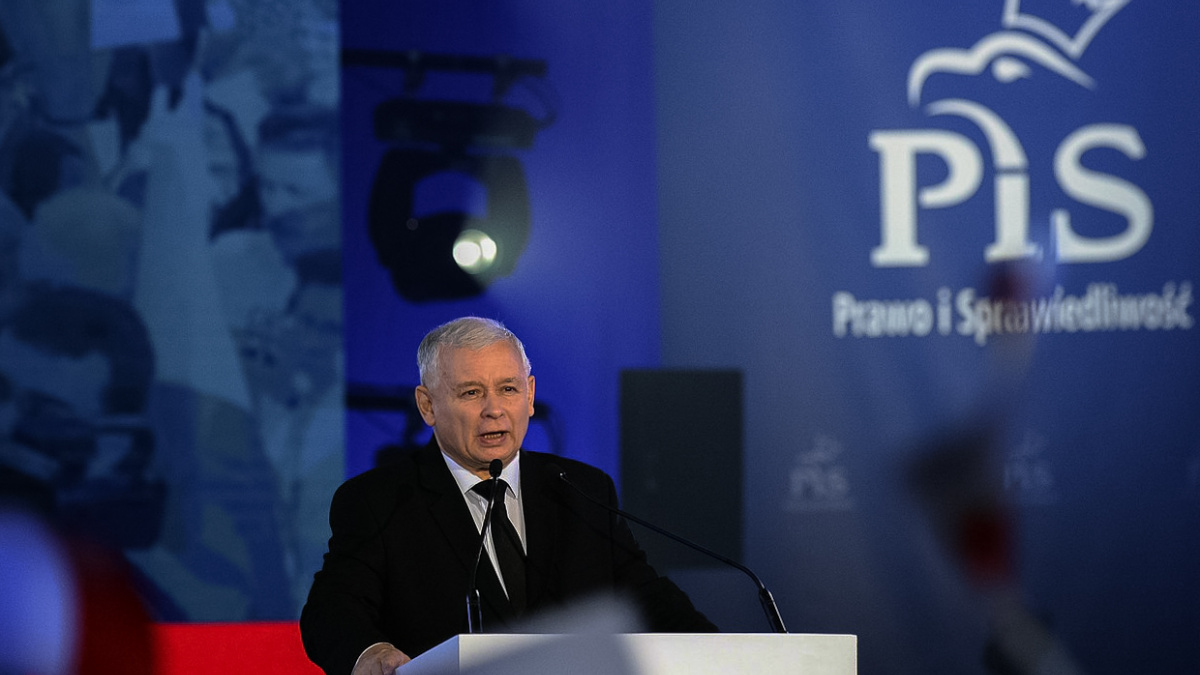 Poláci se rozhodují: Nastoupí na cestu maďarské 'diktatury'?