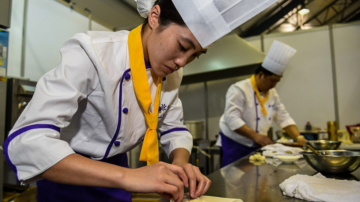 Sexy muži v zástěrách: Patriarchální společnost boří nová záliba