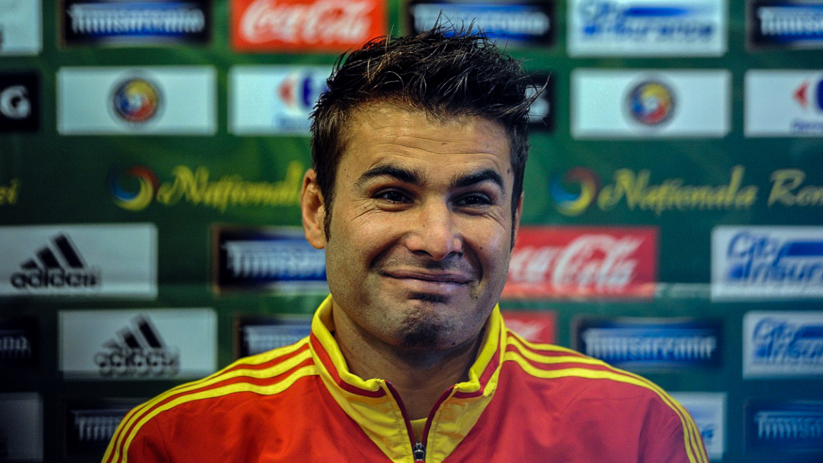 Fotbalový rebel Mutu dostal za zbití barmana 14 měsíců s podmínkou