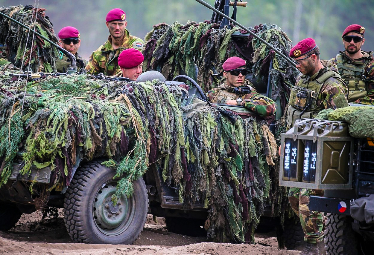 NATO posílí ochranu hranic s Ruskem. Rozmístí tam víc vojáků
