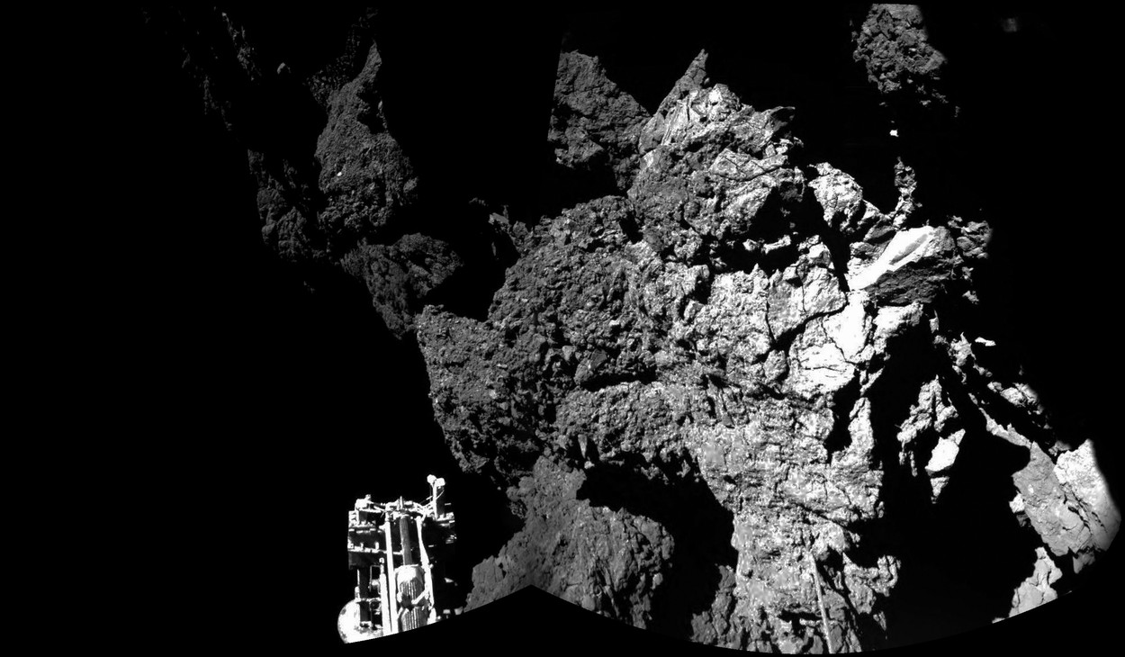 Sonda Philae našla na kometě miliardy let starý kyslík