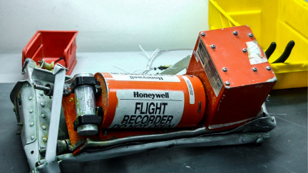 Aktualizováno: Konspirační žně kolem pádu airbusu: Tepelná stopa a zbytky 'bomby'