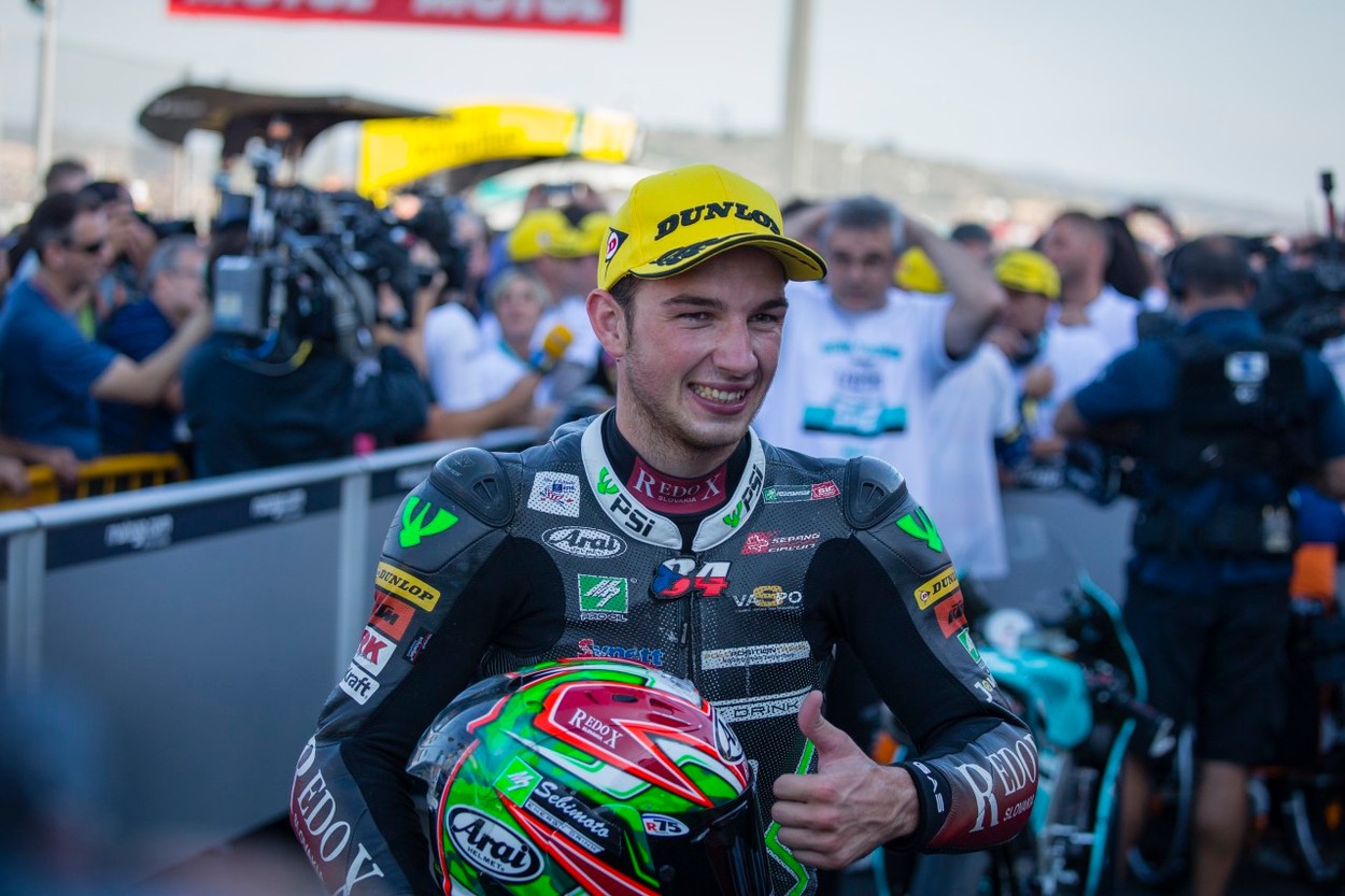 Kornfeil zakončil sezonu třetím místem, celkovým vítězem MotoGP je Lorenzo