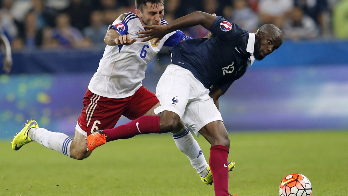 Diarrova sestřenice přišla během útoků o život, Griezmannova sestra přežila