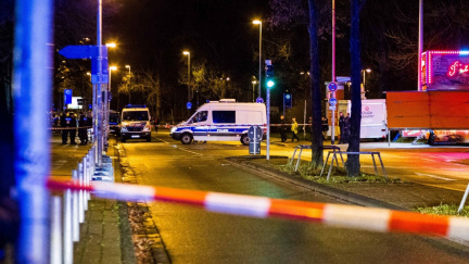 Aktualizováno: Policie evakuovala stadion v Hannoveru. Šlo o planý poplach