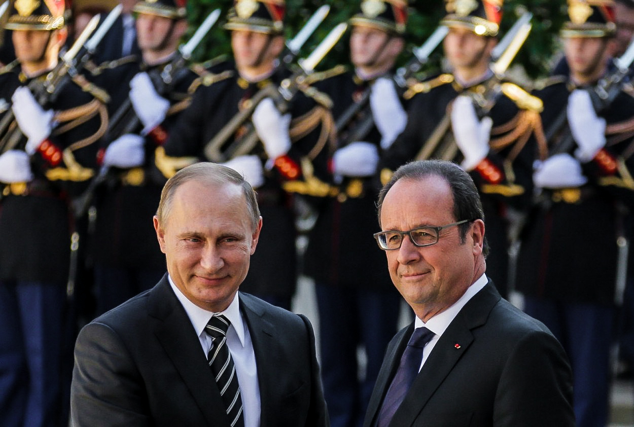 Komentář: Nepřiznaná válka civilizací: Francie dává dohromady 'globální koalici'