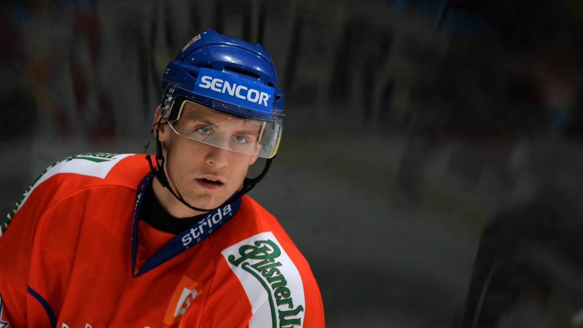 Zámorský si v NHL nezahraje. Český obránce se vrací do Evropy