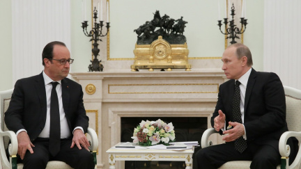 Aktualizováno: Hollande jednal s Putinem o vzniku koalice proti IS