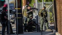 Jednotka SWAT zasahuje v San Bernardinu