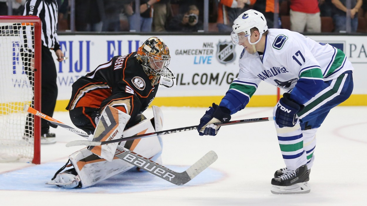 Vrbata hattrickem zničil Buffalo, Krejčí jednou asistoval