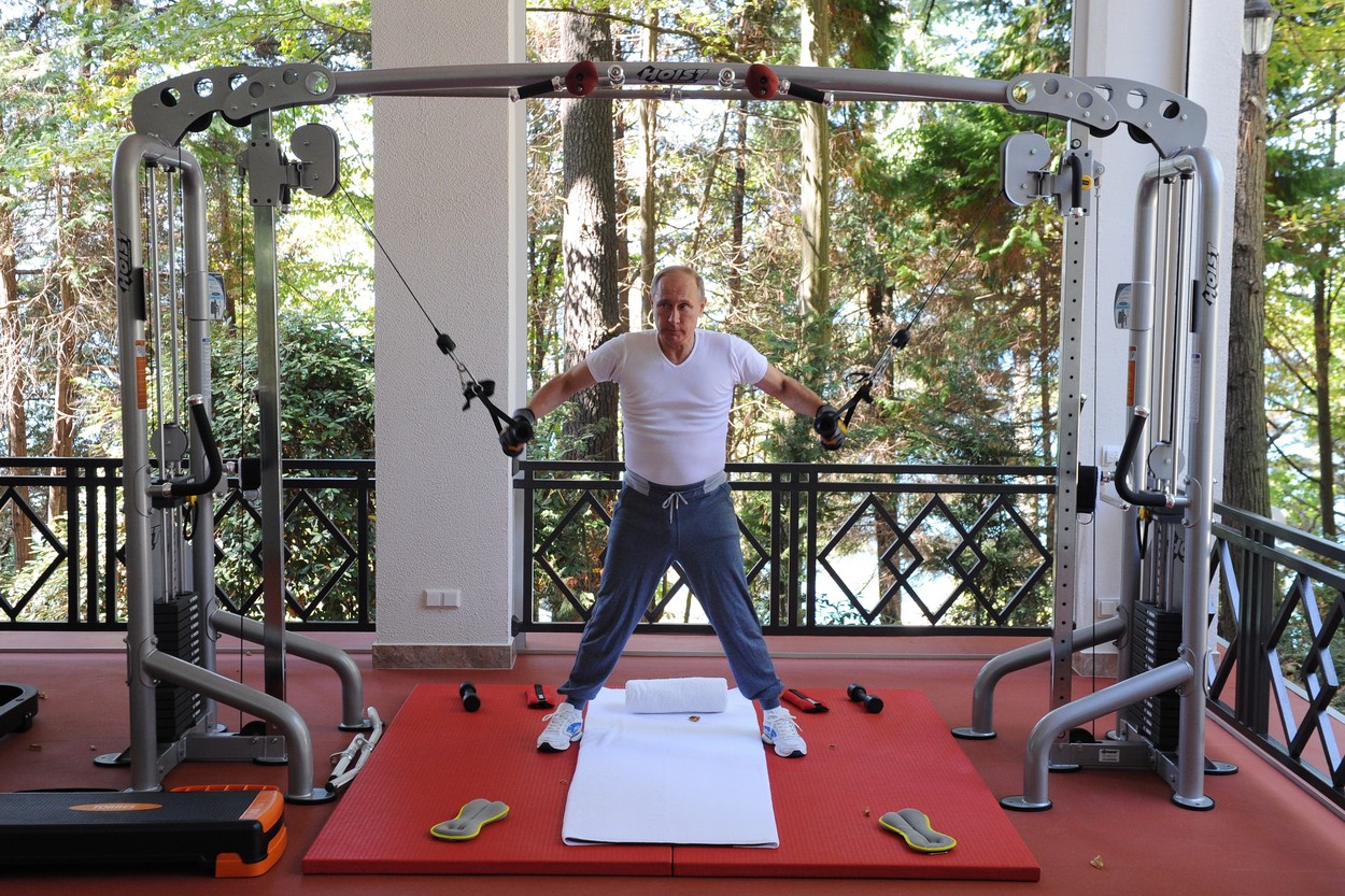 Putin jako výnosná obchodní značka. Frčí kalendáře, hrnečky i trika