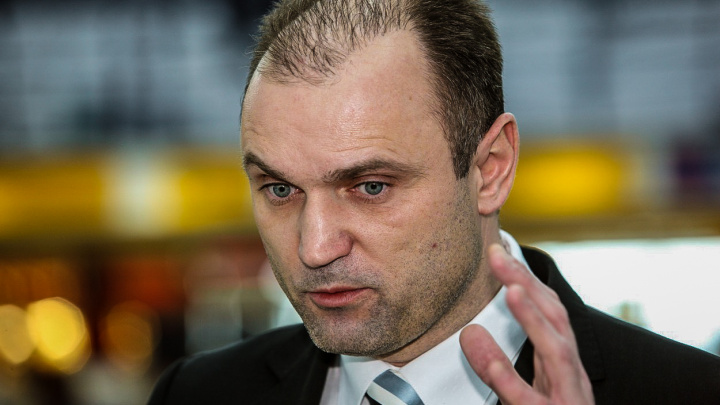 Langer zažaloval Bublana. Chce po něm omluvu a půl milionu