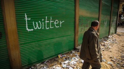 Zoufalý boj Twitteru o přežití: Záchranný kruh o 10 tisících znacích