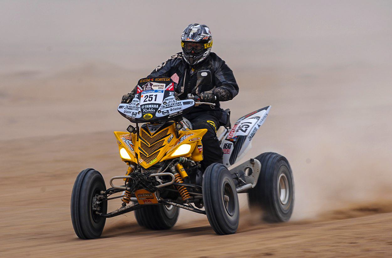 Bývalý šampion Macháček Dakar opět nedokončí, zastavily jej technické problémy