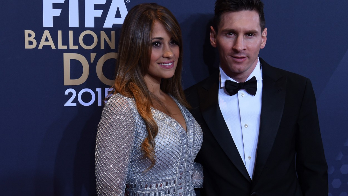 Messi sesadil Ronalda z trůnu. Argentinec si v Curychu popáté došel pro Zlatý míč