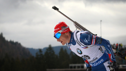 Česká štafeta dojela osmá. Závod plný střeleckých nepřesností ovládli Norové