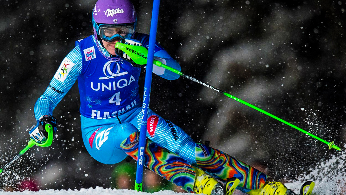 Strachová dojela pátá a v průběžném hodnocení disciplíny klesla o jedno místo