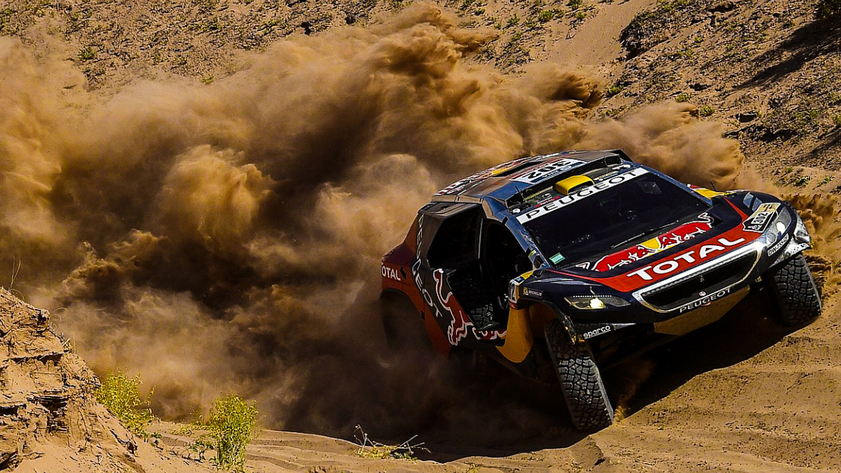 Peterhansel vybojoval na Dakaru dvanáctý titul, mezi motocyklisty poprvé vyhrál Price