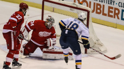 Mrázek znovu hvězdou zápasu, prohře Detroitu však nezabránil