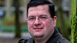 Z neatraktivního zoufalce 'Sperminátorem'. Holanďan je otcem víc než stovky dětí